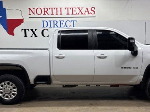 Used 2021 Chevrolet Silverado 2500 LT w/ Fleet Comfort Package image 4