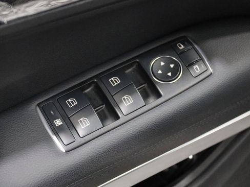 Used 2013 Mercedes-Benz E 550 Cabriolet image 59