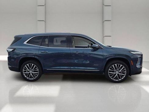 Used 2026 Buick Enclave Avenir w/ Super Cruise Package FWD image 6