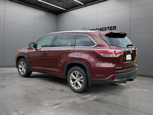Used 2015 Toyota Highlander XLE AWD/4WD image 3