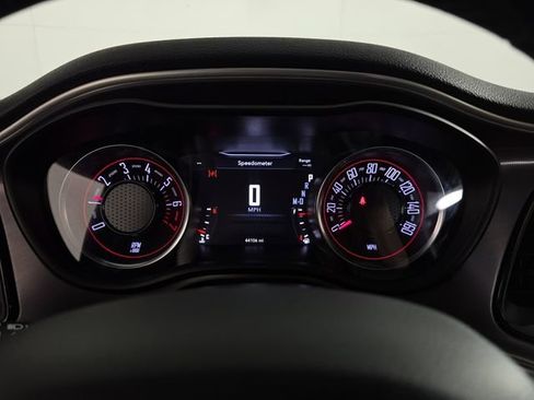 Used 2022 Dodge Challenger SXT image 12