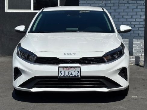 Used 2024 Kia Forte LXS w/ LXS Technology Package FWD image 2
