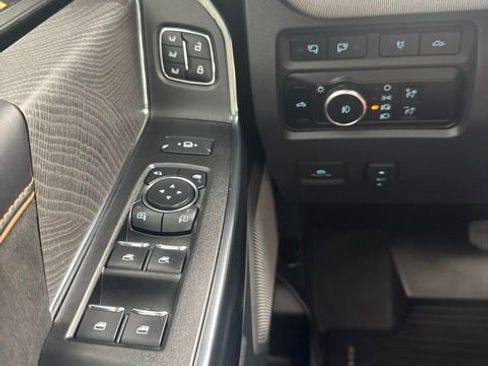 Used 2023 Ford F250 Platinum AWD/4WD image 19