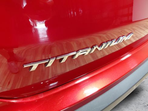 Used 2024 Ford Edge Titanium AWD/4WD image 13