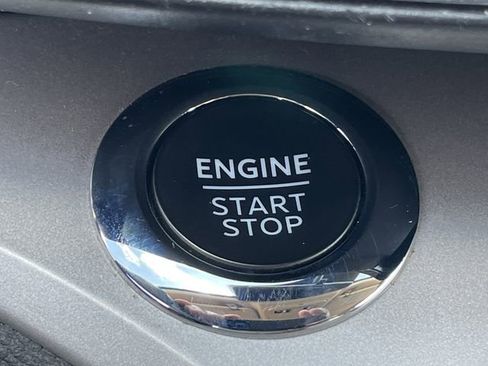 Used 2024 Ford Explorer XLT w/ Equipment Group 202A image 24