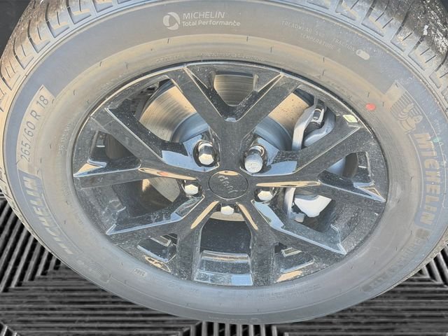 New 2026 Jeep Grand Cherokee Altitude AWD/4WD image 9