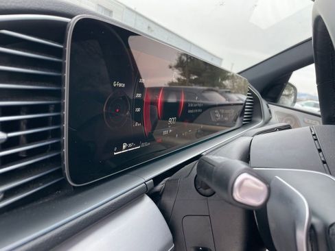 Used 2025 Mercedes-Benz GLE 350 4MATIC image 16