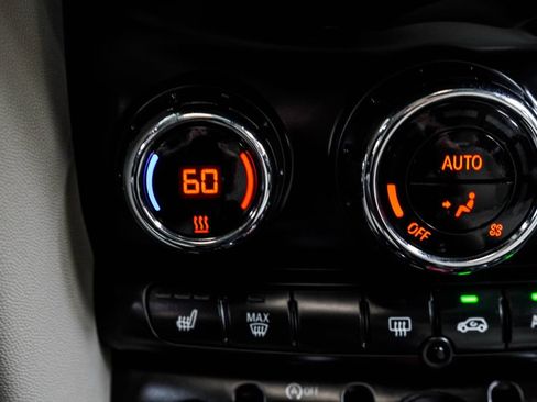 Used 2023 MINI Cooper S w/ Signature Upholstery Package FWD image 31