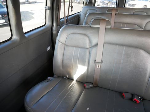 Used 2019 GMC Savana 3500 LS w/ Cold Climate Package image 12