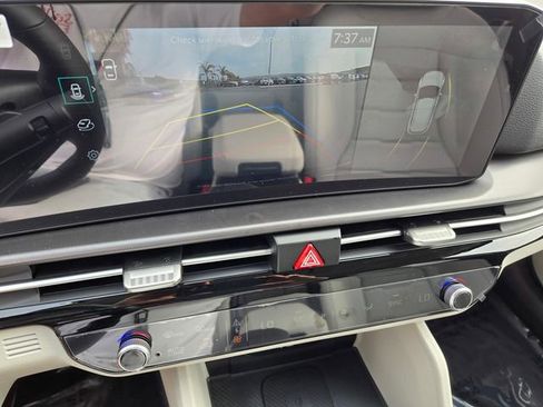 New 2026 Kia Sportage SX FWD image 10