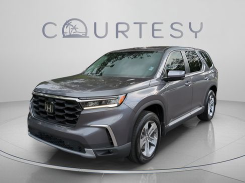Certified 2025 Honda Pilot EX-L image 1