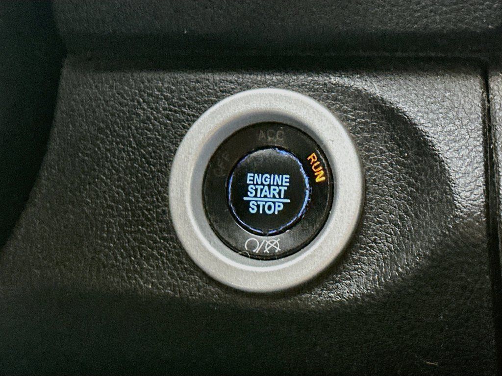 Used 2018 RAM 1500 Laramie w/ Convenience Group AWD/4WD image 27