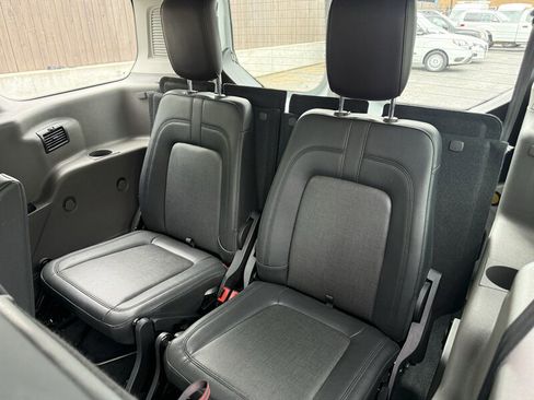 Used 2021 Ford Transit Connect XL image 24