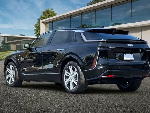 Certified 2024 Cadillac Lyriq Tech w/ Driver Assist Package AWD/4WD image 6