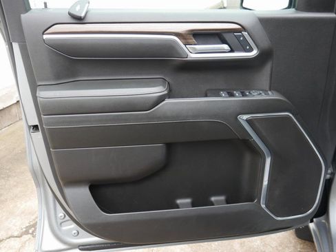 Used 2025 Chevrolet Silverado 1500 LT image 29