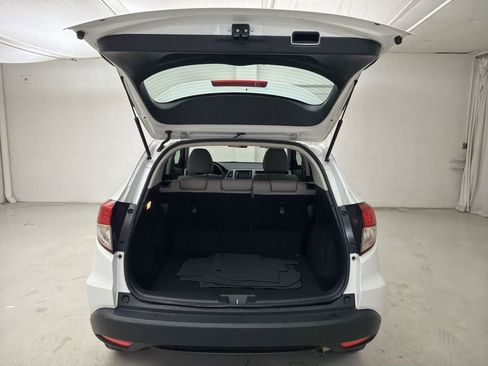 Used 2022 Honda HR-V LX image 25