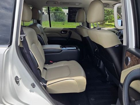 Certified 2024 INFINITI QX80 Premium Select w/ Cargo Package AWD/4WD image 18
