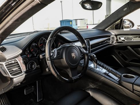 Used 2012 Porsche Panamera Turbo S image 2