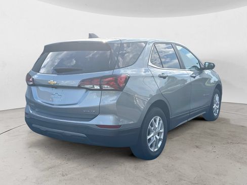 Used 2023 Chevrolet Equinox LT AWD/4WD image 3