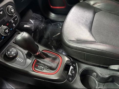 Used 2018 Jeep Compass Trailhawk w/ Navigation Group AWD/4WD image 20
