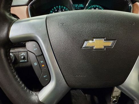 Used 2016 Chevrolet Traverse LT w/ Style and Technology Package image 27