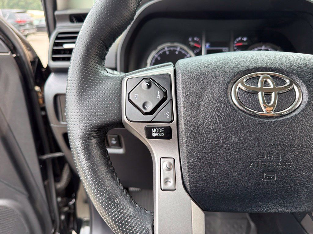 Used 2024 Toyota 4Runner Limited AWD/4WD image 21