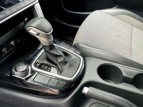 Used 2022 Kia Seltos S image 16