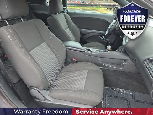 Used 2023 Dodge Challenger SXT RWD image 31