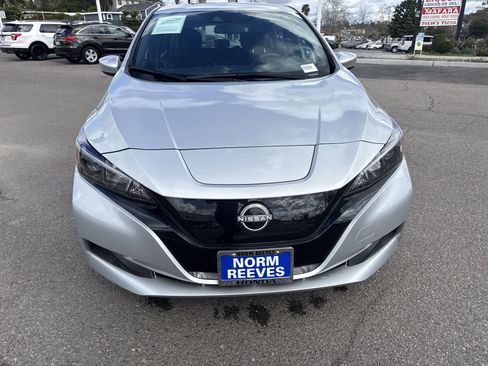 Used 2023 Nissan Leaf S image 8