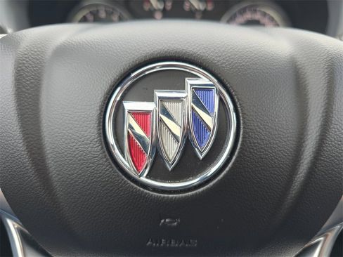 Used 2023 Buick Enclave Essence image 29