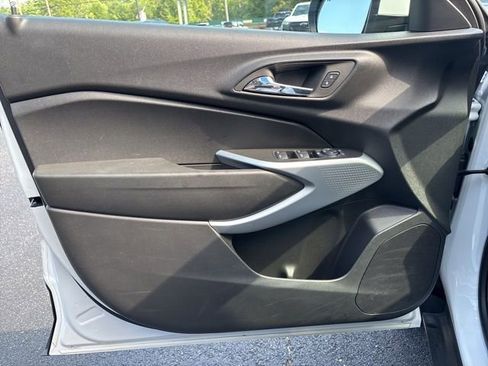 Used 2024 Chevrolet Trax LS w/ LS Convenience Package image 20