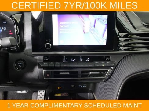 Used 2025 Toyota Camry SE FWD image 24