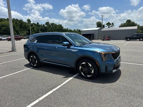 Certified 2025 Kia Sorento SX Prestige AWD/4WD image 2