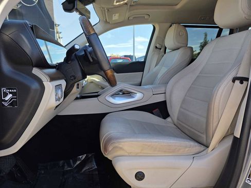 Used 2022 Mercedes-Benz GLS 450 4MATIC image 13