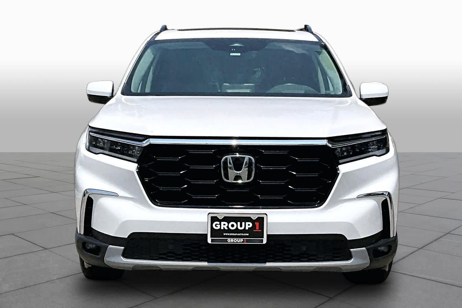 Used 2023 Honda Pilot Elite image 4