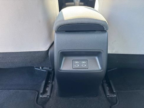 Used 2023 Toyota Corolla LE FWD image 37