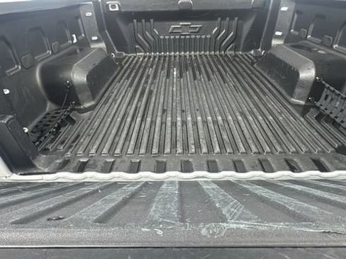 Used 2022 Chevrolet Silverado 1500 LT AWD/4WD image 15