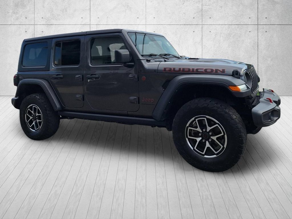 Used 2024 Jeep Wrangler Unlimited Rubicon AWD/4WD image 3