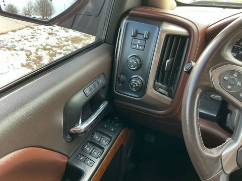 Used 2016 Chevrolet Silverado 2500 High Country w/ Duramax Plus Package image 28