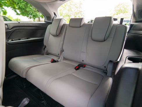 Used 2024 Honda Odyssey Elite image 44