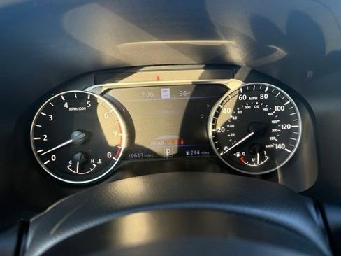Used 2024 Nissan Altima 2.5 SV w/ SV Premium Package FWD image 20