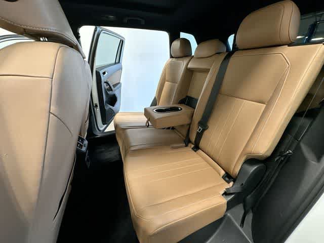 Used 2023 Volkswagen Tiguan SE R-Line FWD image 20