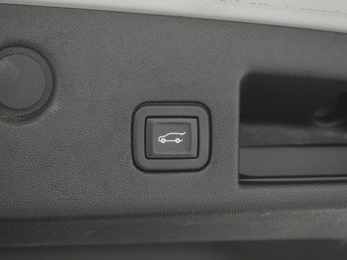 Used 2020 Chevrolet Equinox LT image 28