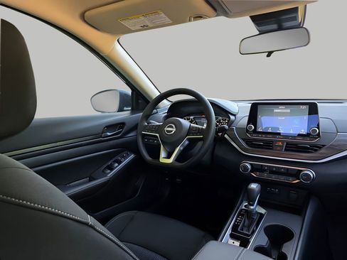 New 2026 Nissan Altima 2.5 SV FWD image 7