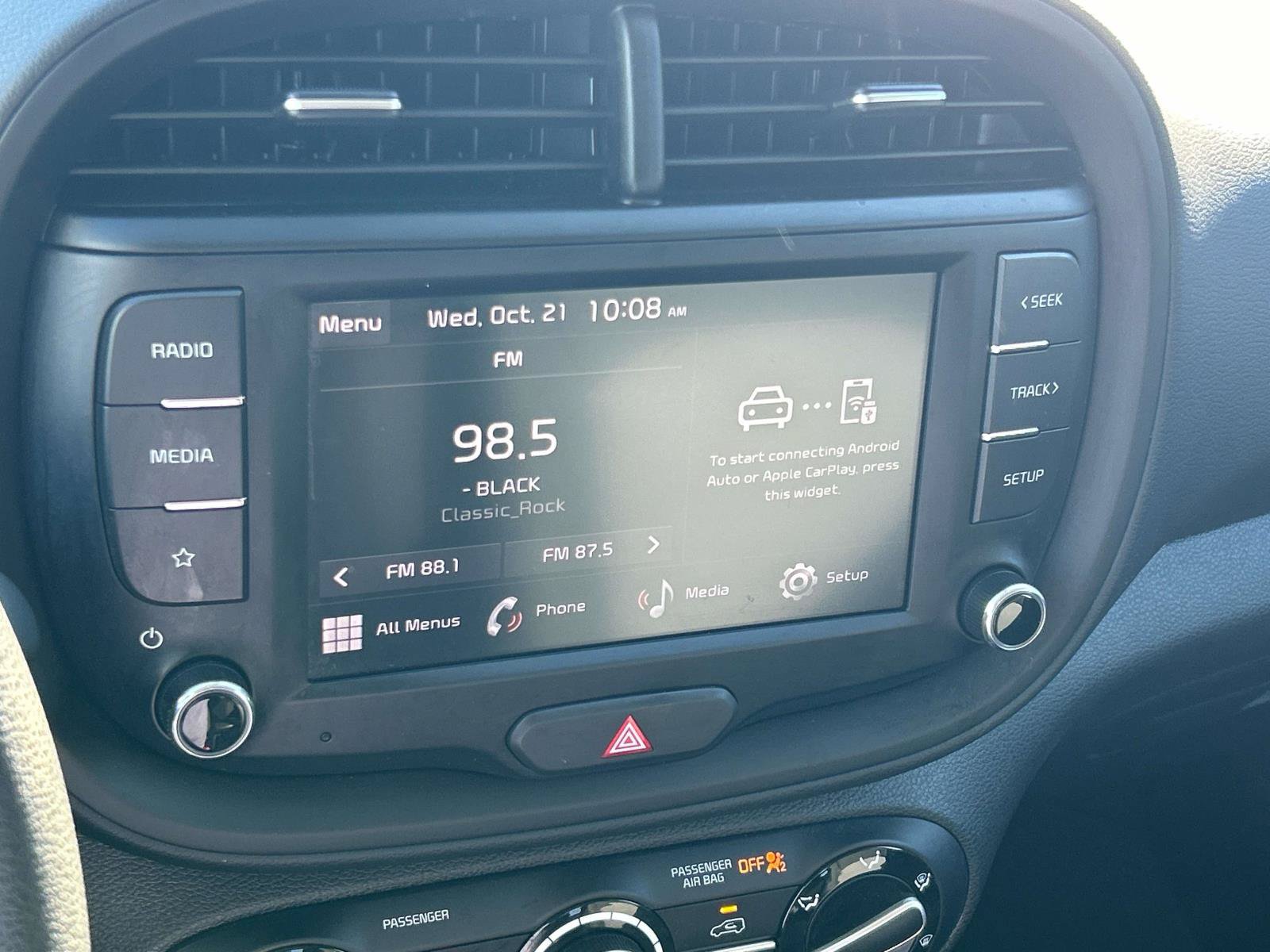 Used 2025 Kia Soul LX w/ LX Technology Package FWD image 28