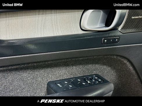 Used 2026 Volvo XC40 B5 Ultra w/ Climate Package image 3