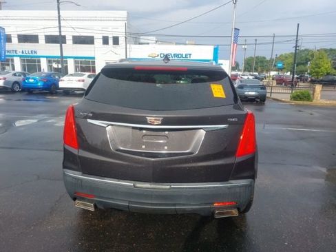 Used 2018 Cadillac XT5 Luxury w/ Driver Awareness Package FWD image 6