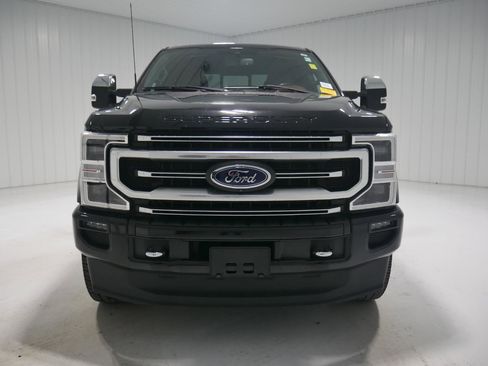 Certified 2022 Ford F250 Platinum image 2