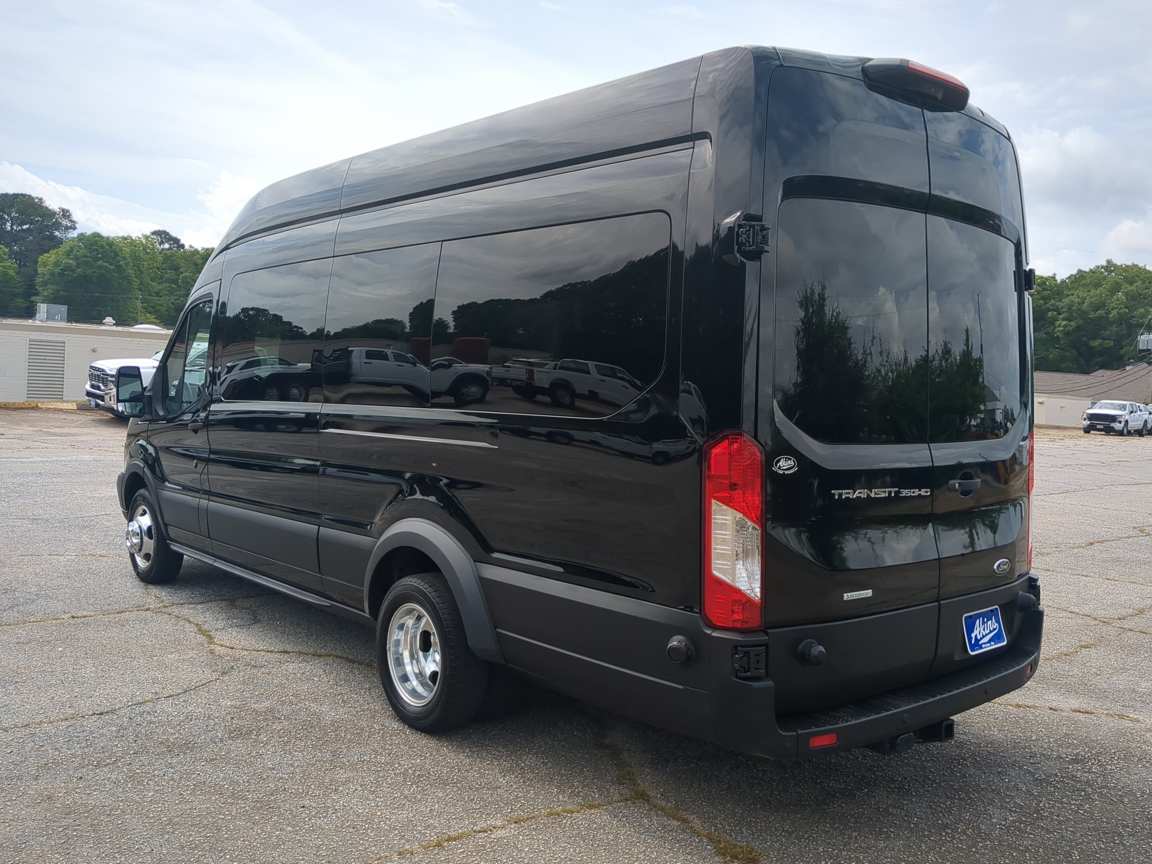 Used 2018 Ford Transit 350 148 High Roof Extended DRW RWD image 5
