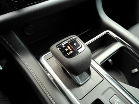 Used 2025 Nissan Pathfinder SV FWD image 45